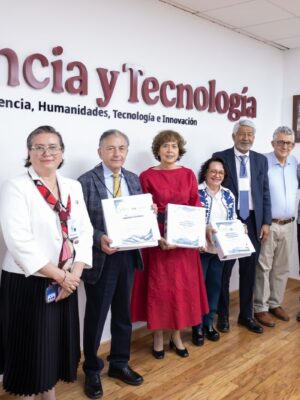 SLP ENTREGA PLANES DE ESTUDIO A UNIVERSIDAD ROSARIO CASTELLANOS