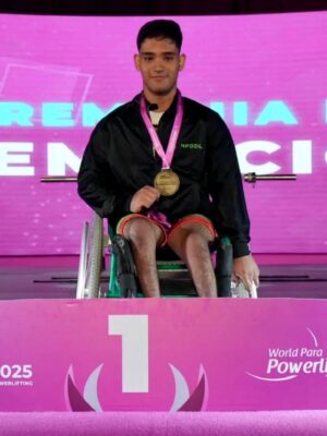 PARA ATLETA POTOSINO LOGRA MEDALLA DE ORO EN ABIERTO MEXICANO DE PARA POWERLIFTING