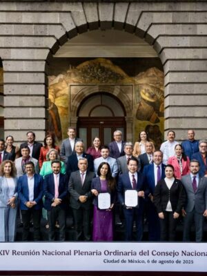 SAN LUIS ASUME COMPROMISO PARA CREACIÓN DE BACHILLERATO NACIONAL