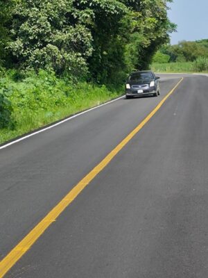 CONCLUYE GOBIERNO ESTATAL REHABILITACIÓN DE CAMINO A TAMBACA EN TAMASOPO