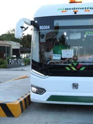 INSTALAN PARADORES DE METRORED EN CIUDAD VALLES PARA UNA MOVILIDAD SIN LÍMITES