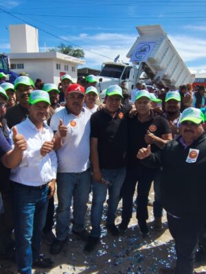 TRANSPORTISTAS DAN TOTAL RESPALDO A OBRAS DE RICARDO GALLARDO