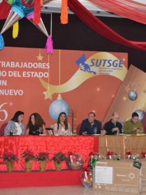 OFICIALÍA MAYOR RECONOCE LA LABOR DE LA BASE TRABAJADORA