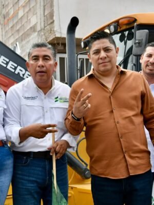 EL GOBERNADOR RICARDO GALLARDO ENTREGA NUEVA VIALIDAD Y DA CONTINUIDAD A OBRAS EN SOLEDAD